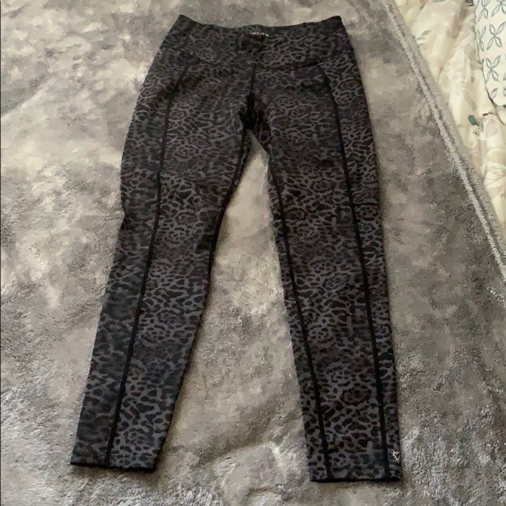 Betsey Johnson Leopard Print Leggings